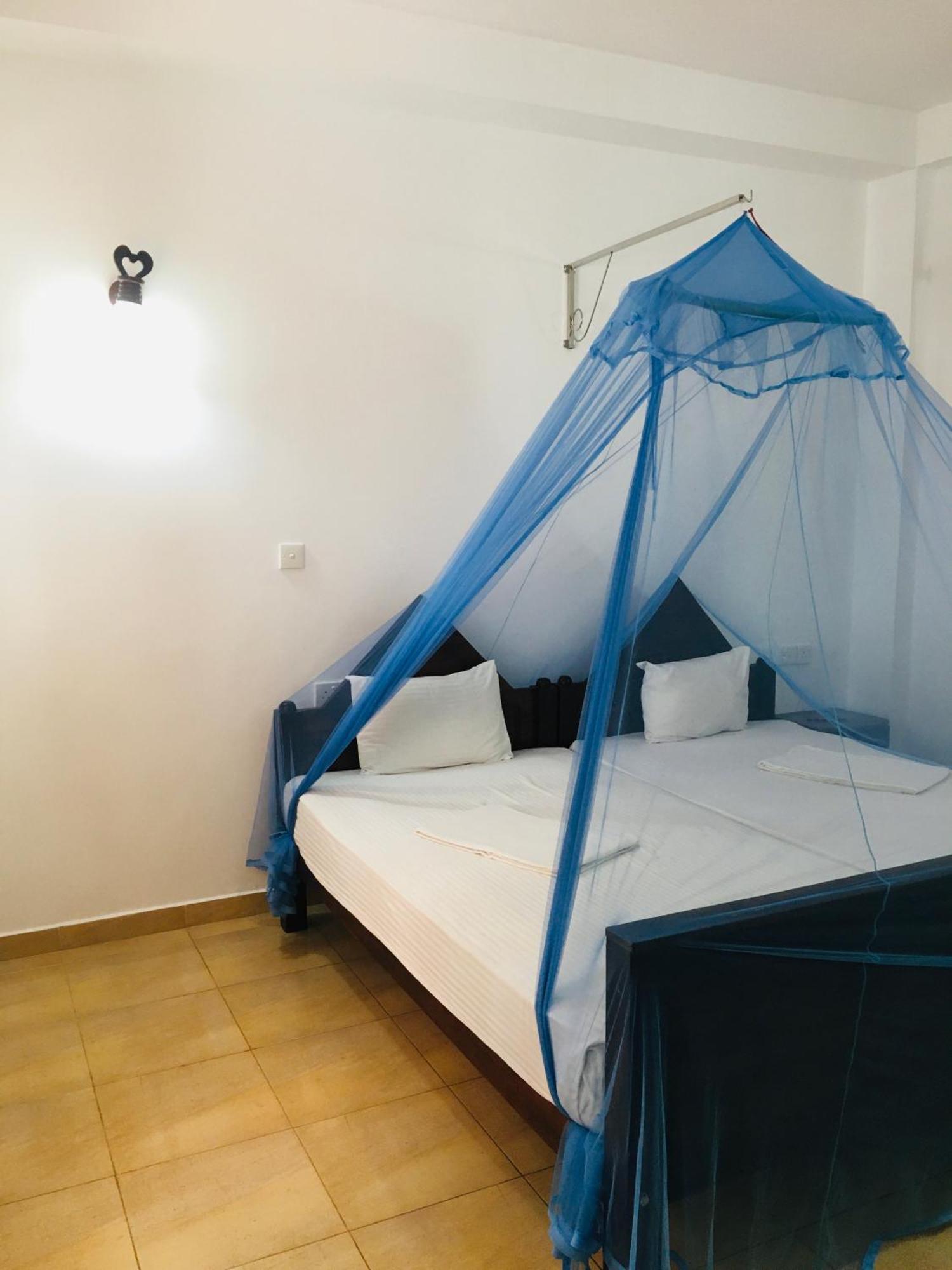 Ocean View Hotel Bentota Room photo