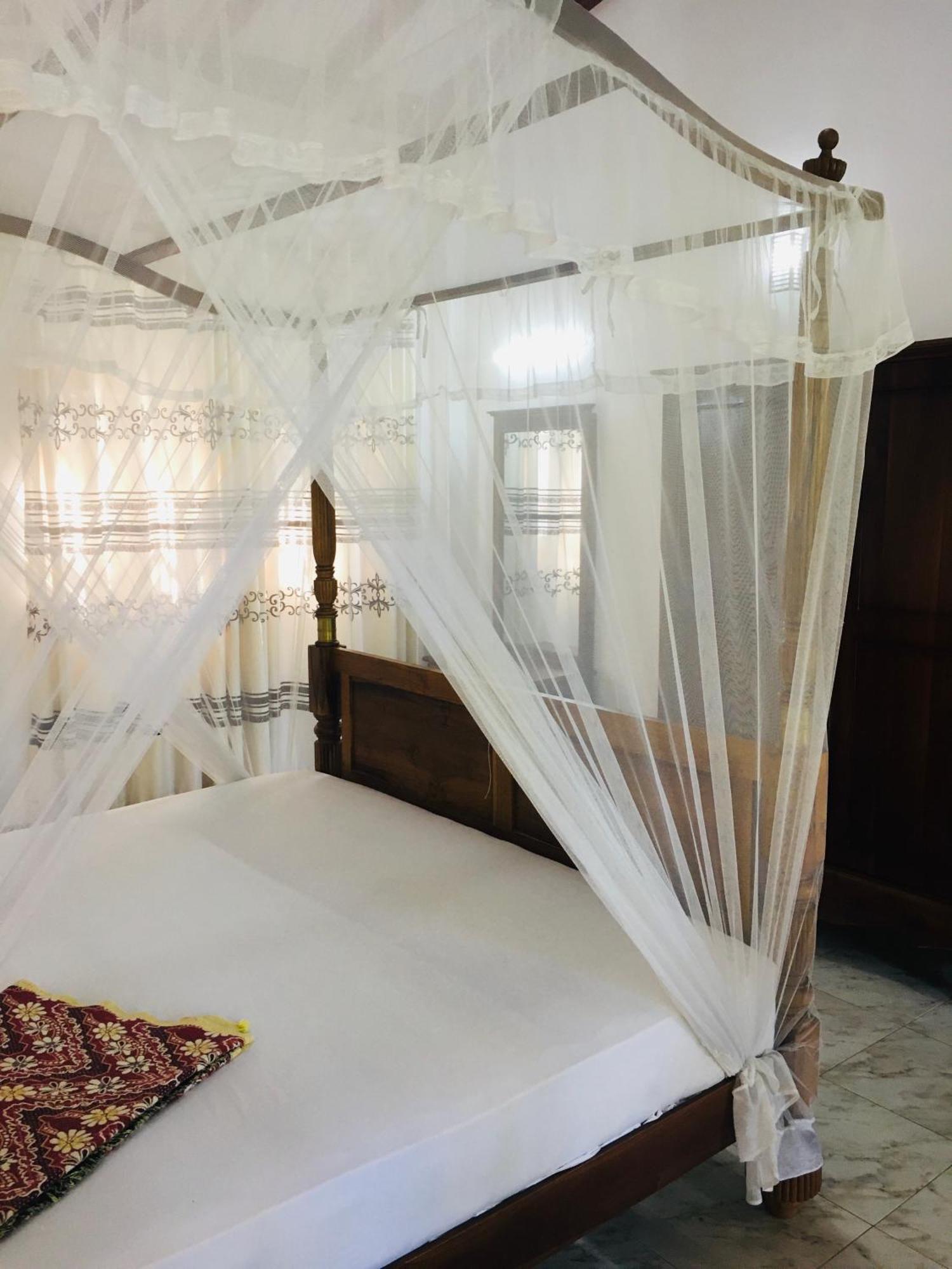 Ocean View Hotel Bentota Room photo