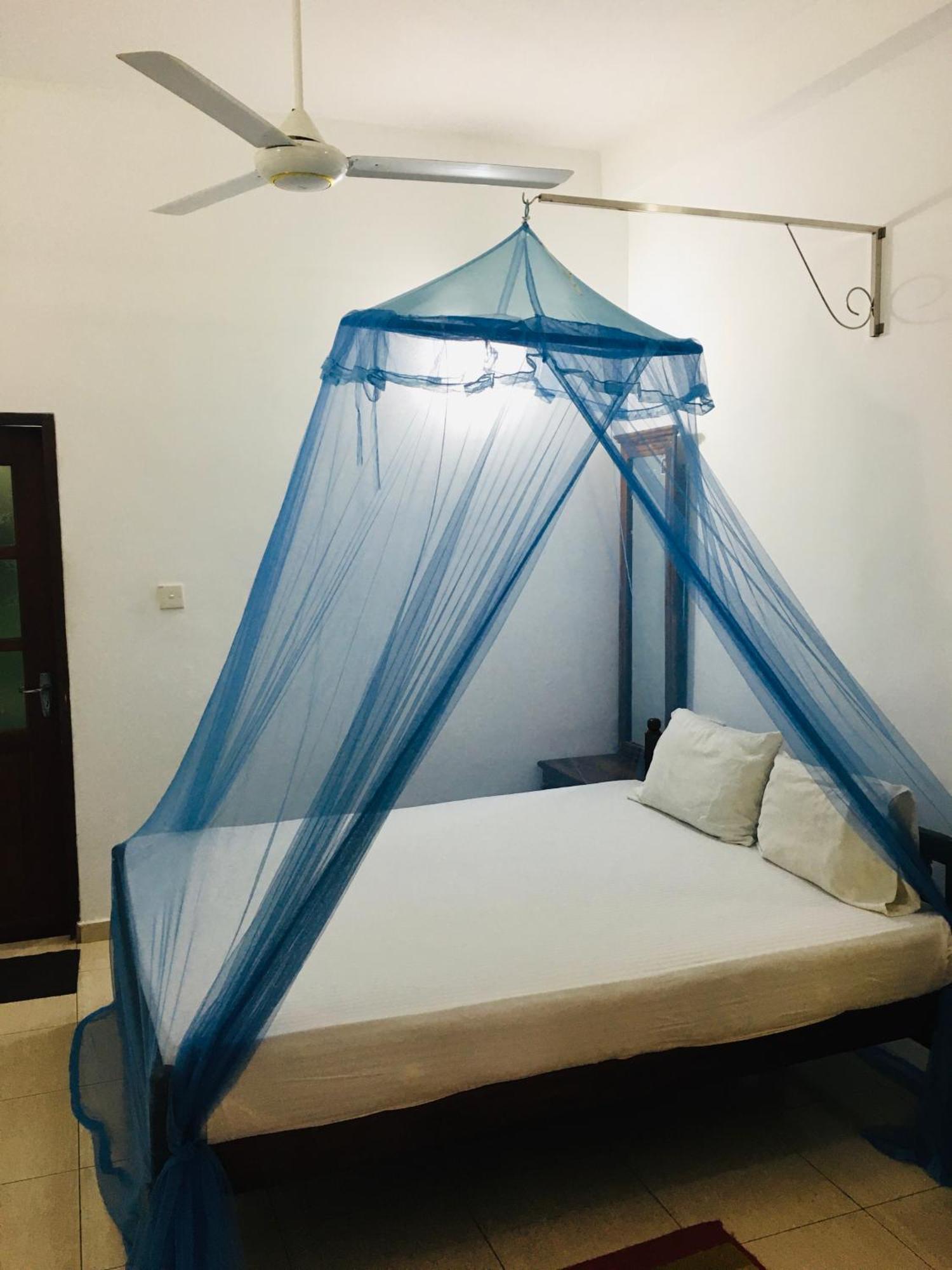 Ocean View Hotel Bentota Room photo