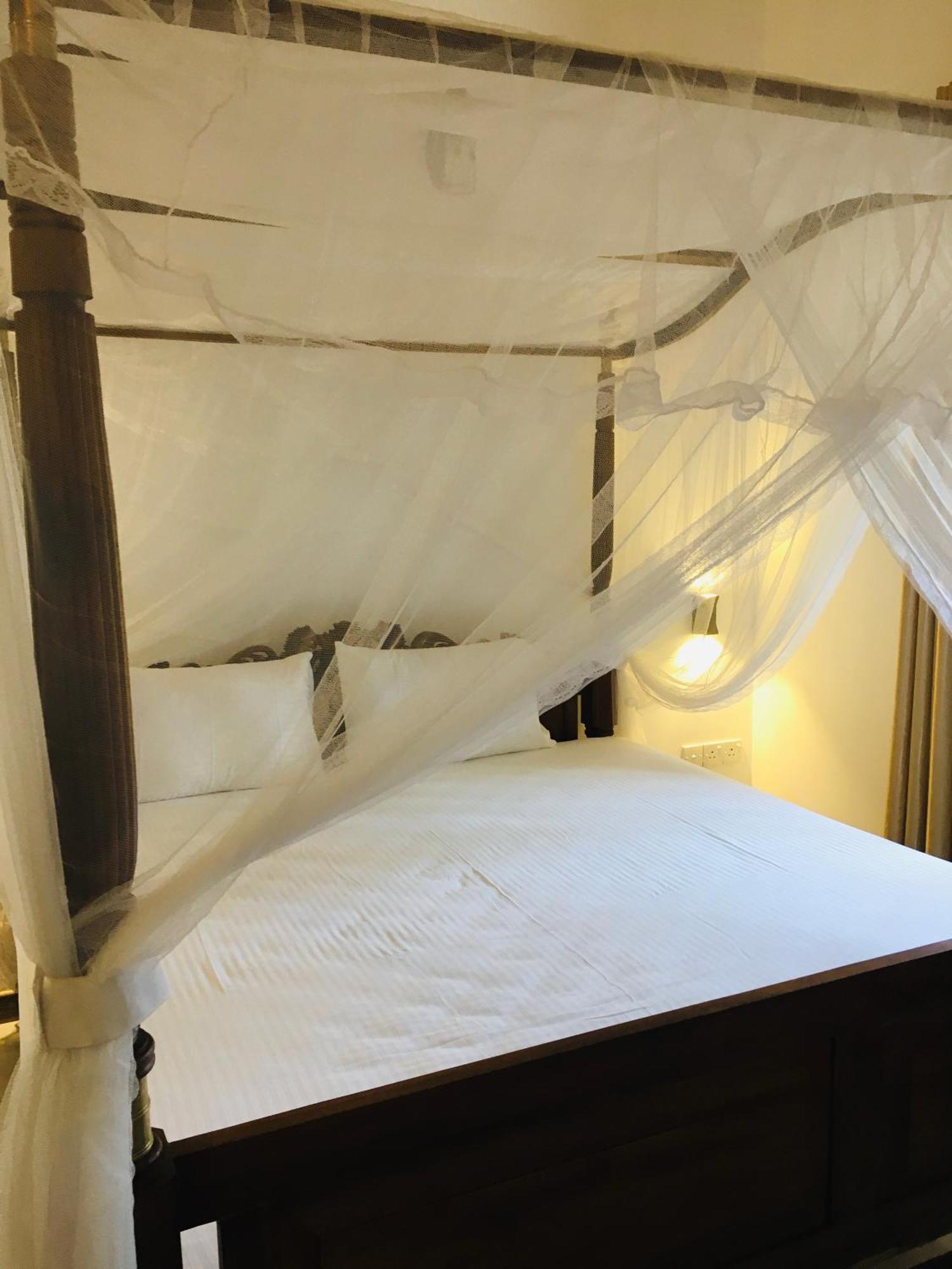 Ocean View Hotel Bentota Room photo