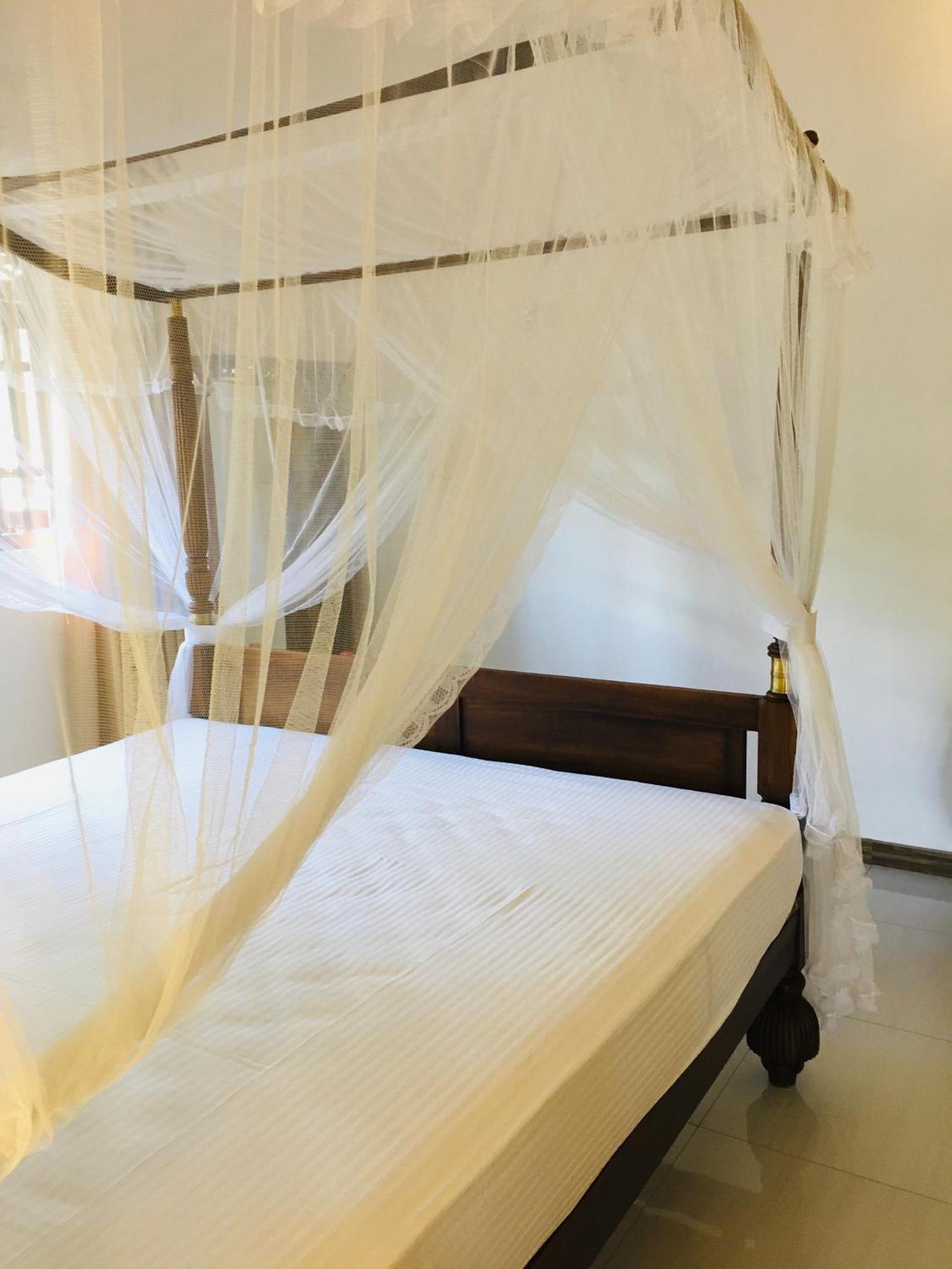 Ocean View Hotel Bentota Room photo
