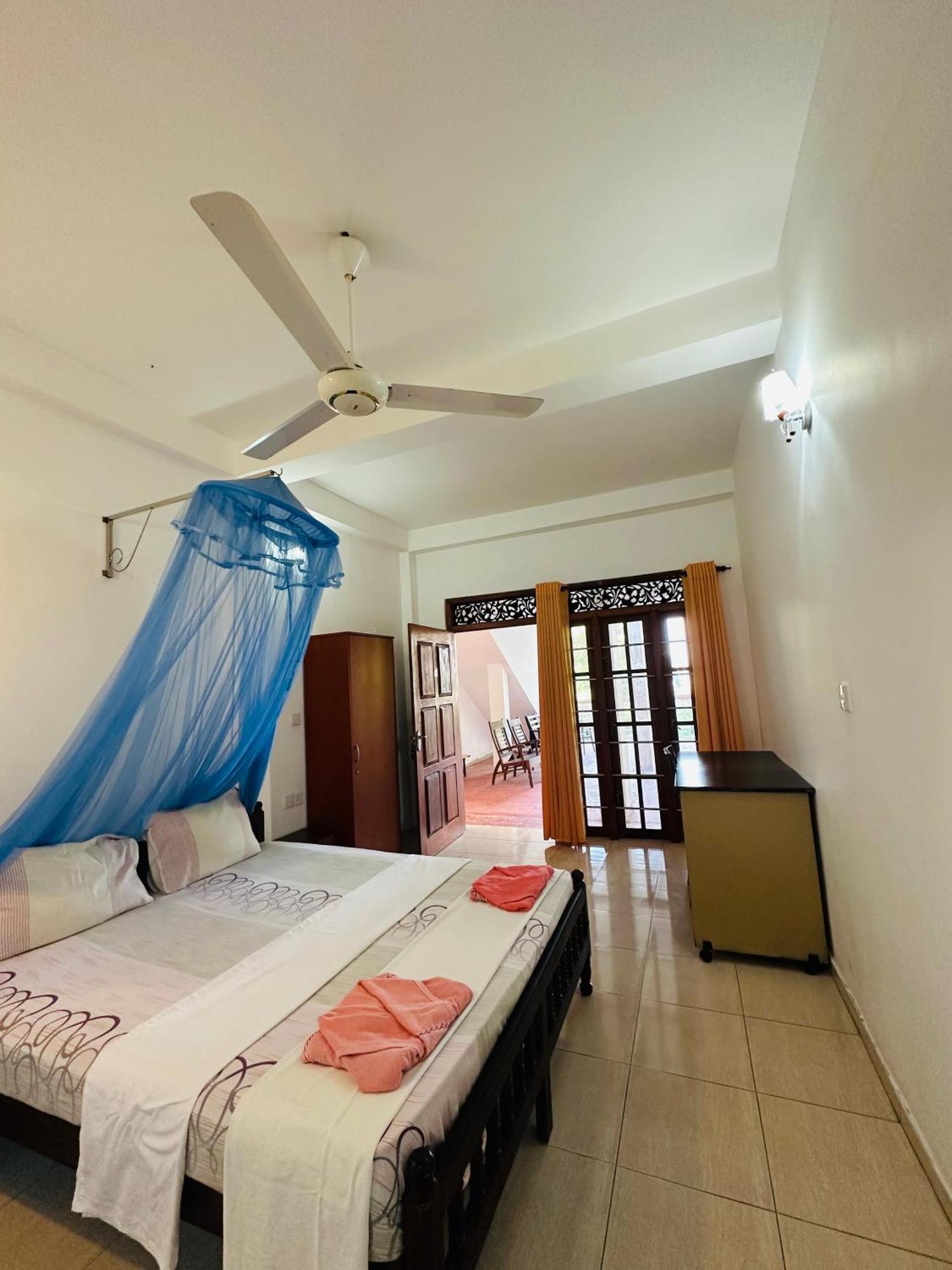 Ocean View Hotel Bentota Room photo